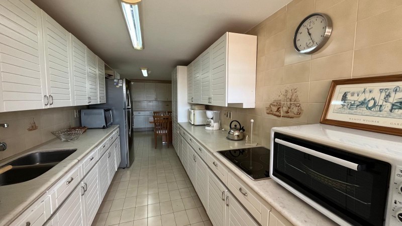 Departamento en venta en edificio primera línea